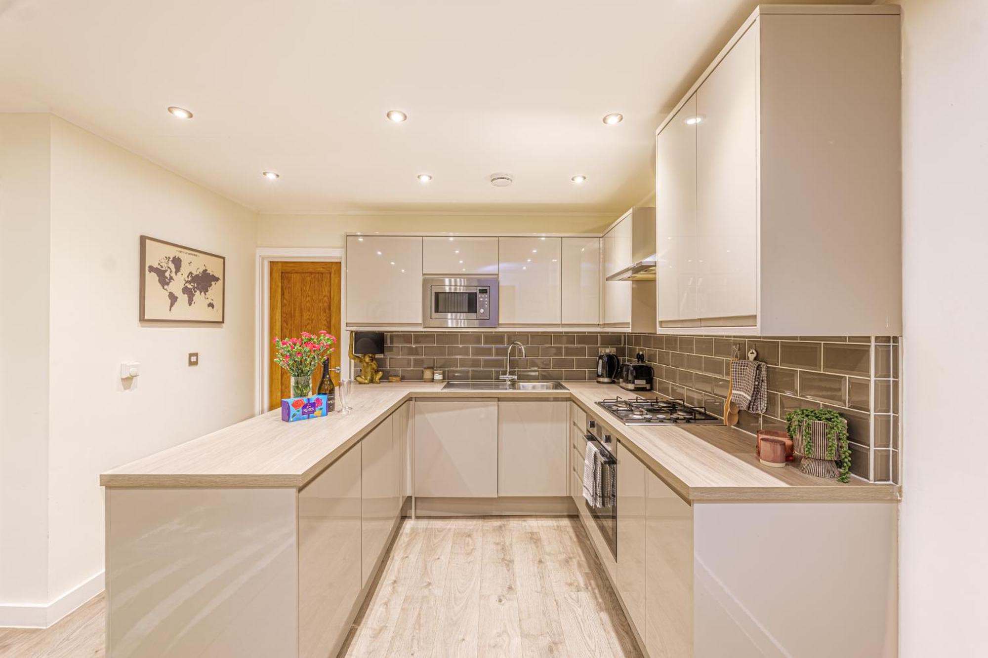 West Residence Bromley Ngoại thất bức ảnh